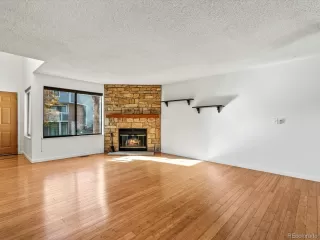 Photo #5: 1803181 Listing