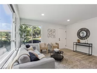 Photo #2: 1804732 Listing 