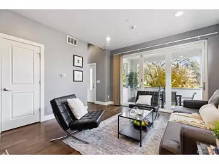 Photo #4: 1805705 Listing