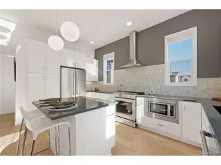 Photo #5: 1806554 Listing