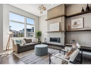 Photo #6: 1806789 Listing