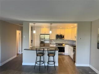 Photo #4: 1813792 Listing 