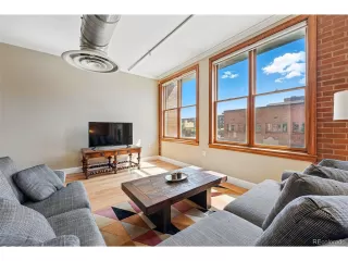 Photo #4: 1815123 Listing