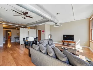 Photo #5: 1815123 Listing