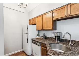 Photo #5: 1821130 Listing