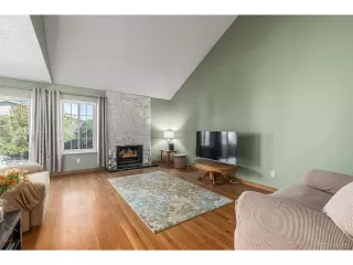 Photo #2: 1821599 Listing 