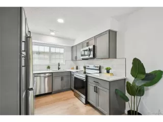 Photo #3: 1824522 Listing 