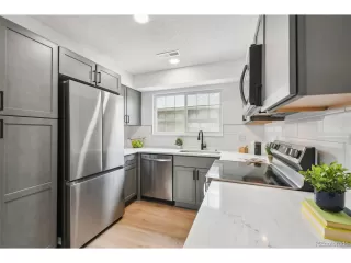 Photo #4: 1824522 Listing 