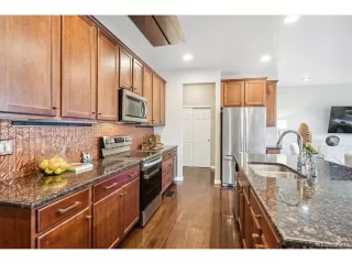 Photo #5: 1825771 Listing 