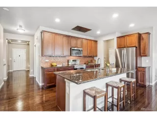 Photo #6: 1825771 Listing 