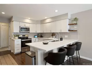 Photo #5: 1834543 Listing