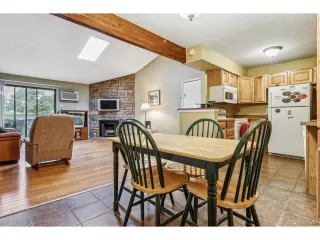 Photo #4: 1834903 Listing