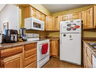 Photo #6: 1834903 Listing