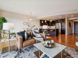 Photo #2: 1837725 Listing