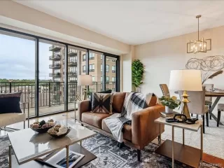 Photo #4: 1837725 Listing