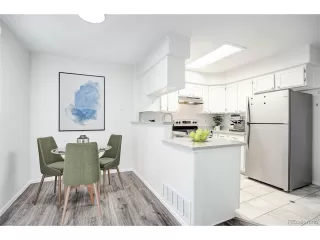 Photo #5: 1840357 Listing