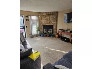 Photo #3: 1843980 Listing