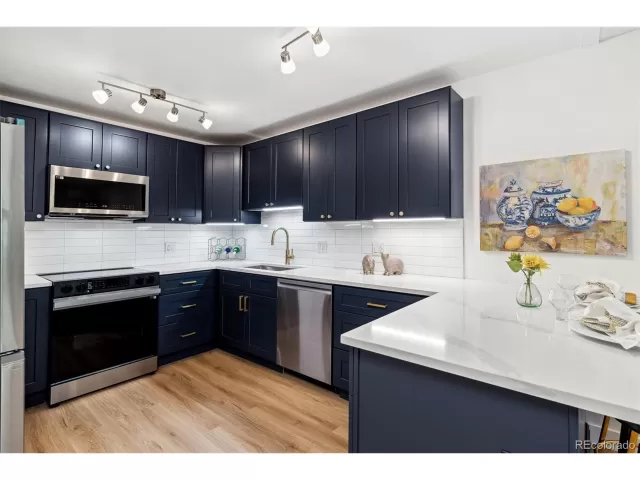 MLS: 1853355 Condo For Sale