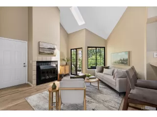 Photo #4: 1874948 Listing 