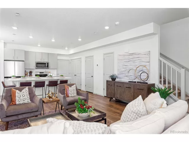 MLS: 1879452 Condo For Sale