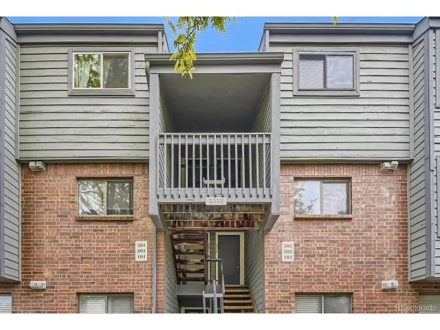 MLS: 1881494 Condo For Sale