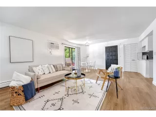 Photo #4: 1881976 Listing