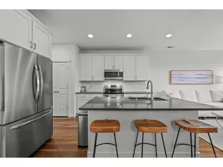 Photo #5: 1882342 Listing 