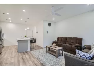 Photo #4: 1886461 Listing