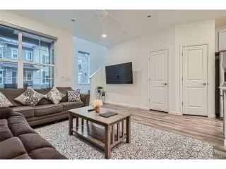 Photo #5: 1886461 Listing