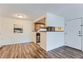 Photo #4: 1886913 Listing