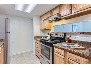 Photo #6: 1886913 Listing