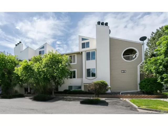 MLS: 1888320 Condo For Sale