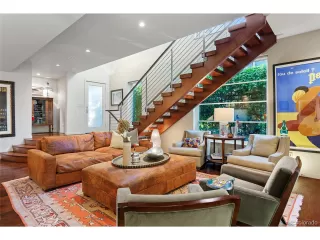 Photo #3: 1888367 Listing