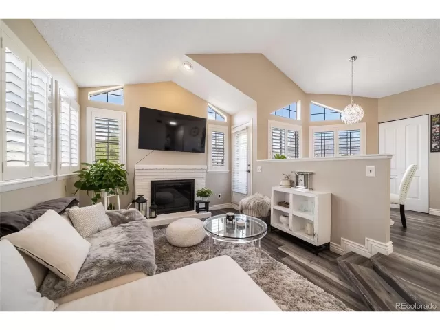 MLS: 1891078 Condo For Sale