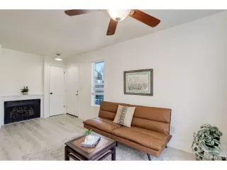 Photo #5: 1891723 Listing 