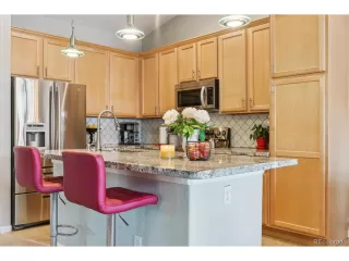 Photo #5: 1892296 Listing