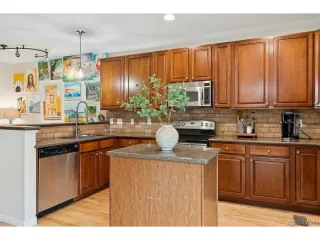 Photo #5: 1894209 Listing 