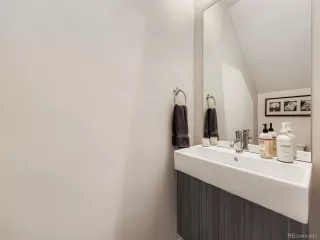 Photo #4: 1895516 Listing