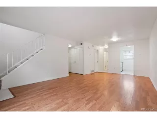 Photo #4: 1896689 Listing