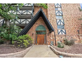 Browse active condo listings in DUBLIN TERRACE