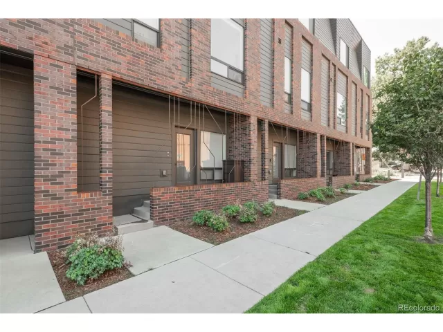 MLS: 1905073 Condo For Sale