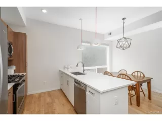 Photo #5: 1905073 Listing