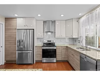 Photo #5: 1907581 Listing 