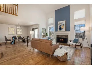 Photo #4: 1910184 Listing