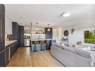 Photo #4: 1910406 Listing