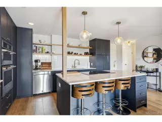 Photo #6: 1910406 Listing