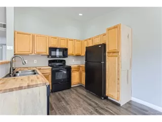 Photo #2: 1910916 Listing