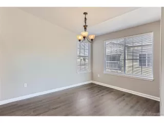 Photo #6: 1910916 Listing