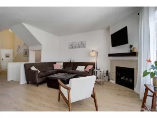 Photo #4: 1911838 Listing