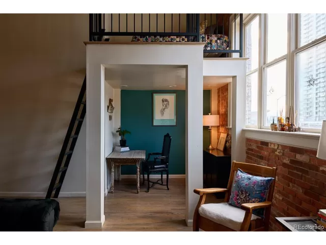 MLS: 1913101 Condo For Sale